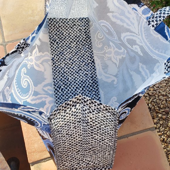 Chico's Reusable Shopping Tote Bags - Set of 2 - NWT - Picture 4 of 8